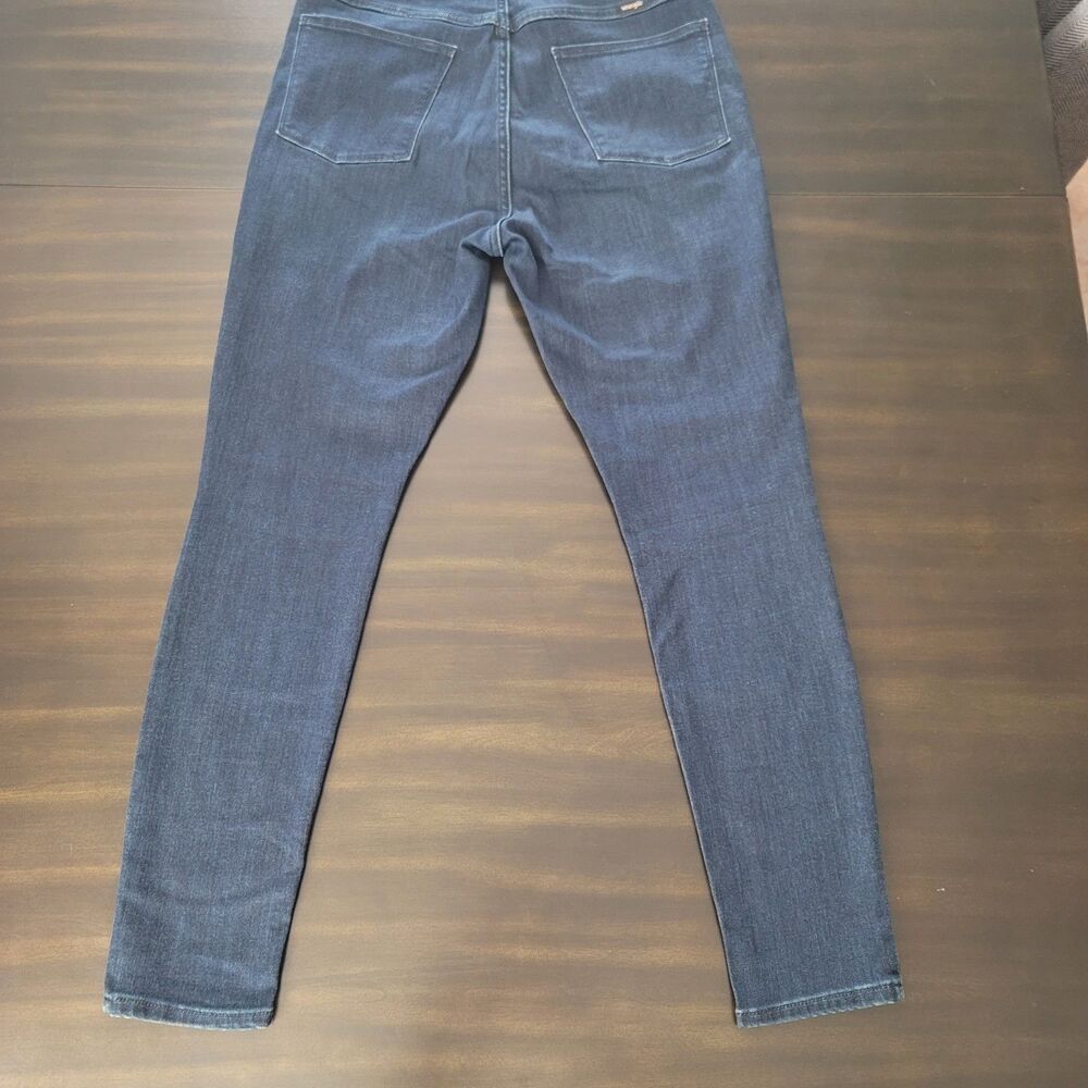 Wrangler Jeans Women Size 12 Skinny High Rise Unforgettable Blue 28" Inseam - Picture 2 of 14